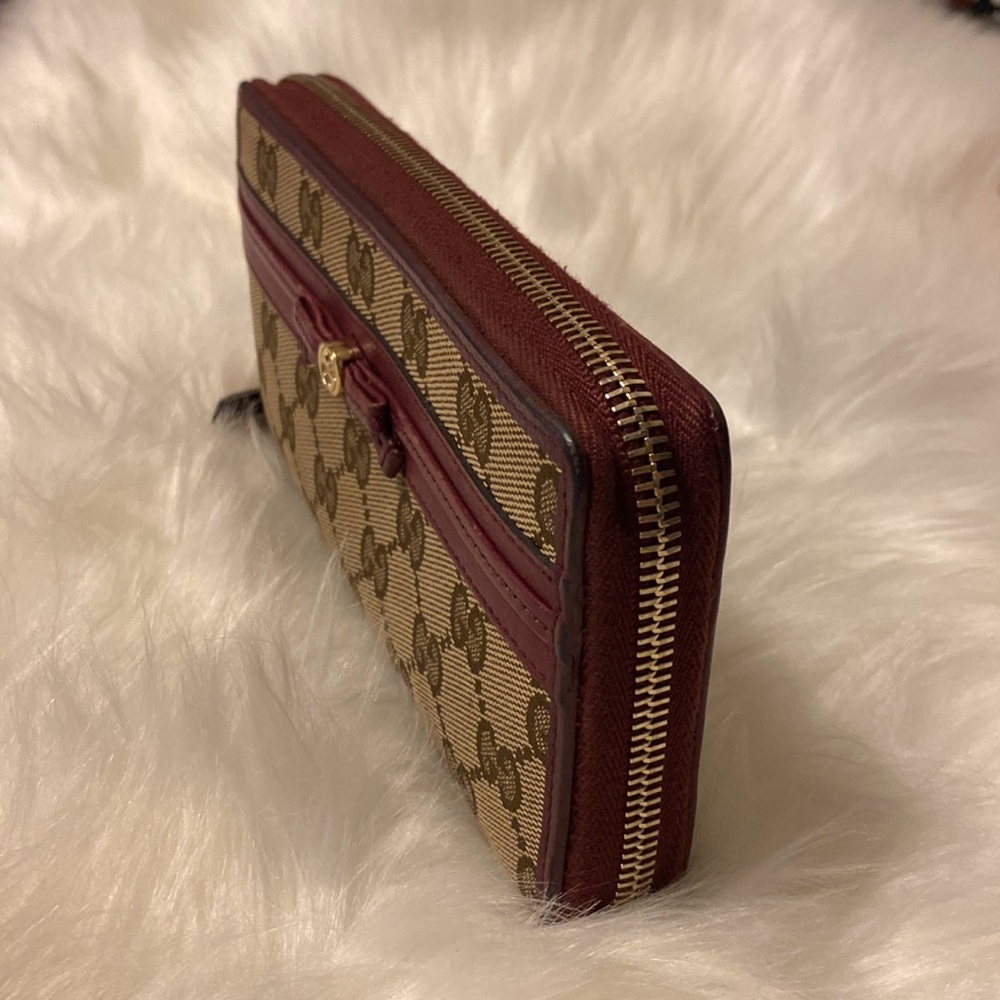 Authentic Gucci Long Zipper Wallet - Picture 6 of 10
